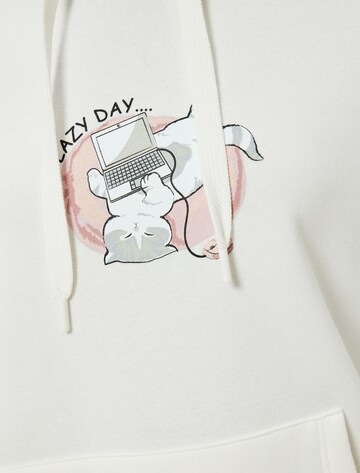 Koton Sweatshirt in White