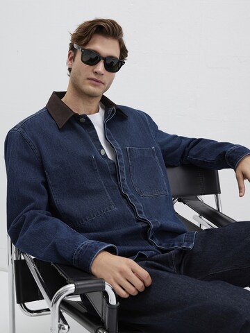 Mavi Regular fit Button Up Shirt in Blue: front
