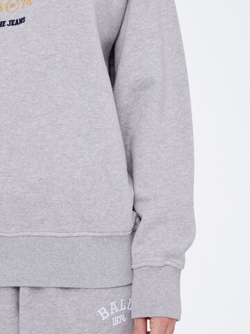 Ball - Sweatshirt 'Taylor' em cinzento