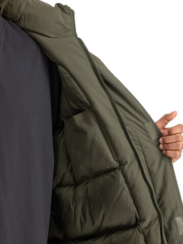ALPHA INDUSTRIES Winter Parka in Green