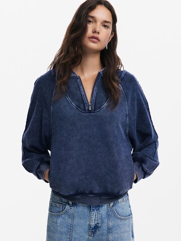 DesigualSweater majica - plava boja: prednji dio