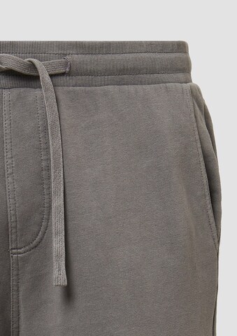 s.Oliver Regular Trousers in Grey
