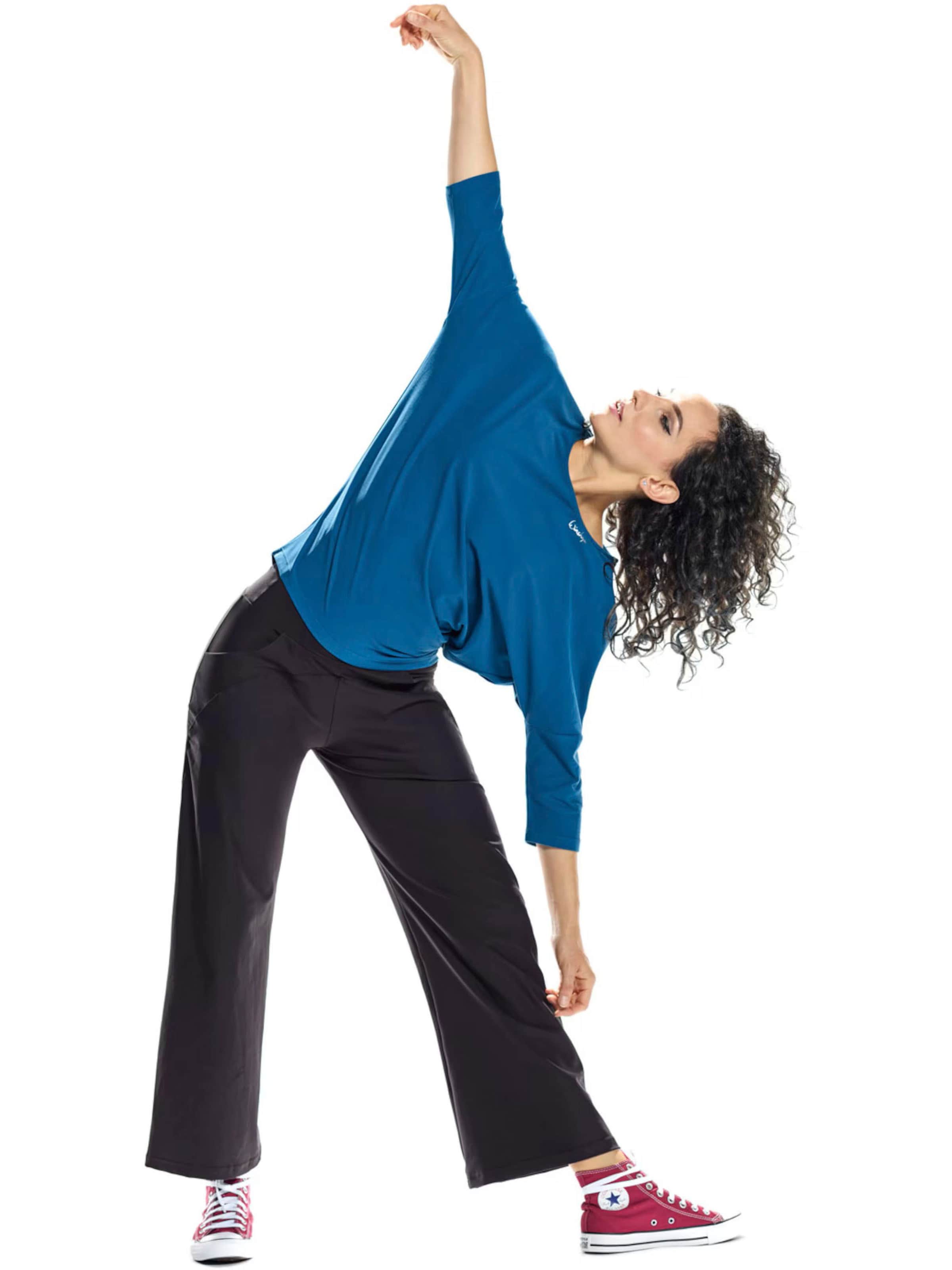 Winshape Regular Urheiluhousut 'CUL601C' värissä musta