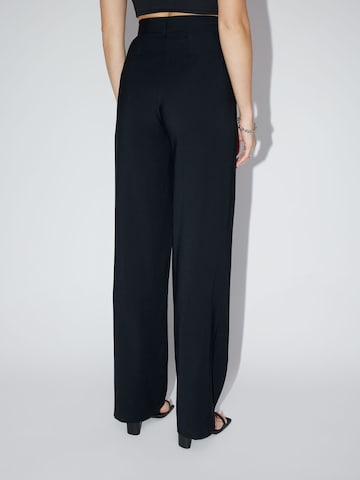 Wide Leg Pantalon à pince 'Draco' LeGer by Lena Gercke en noir : derrière