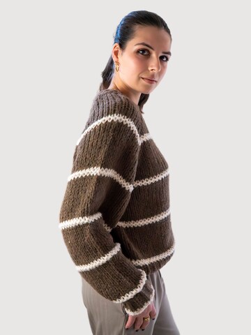 WEARABLE STORIES Pullover 'Nayla' in Grau