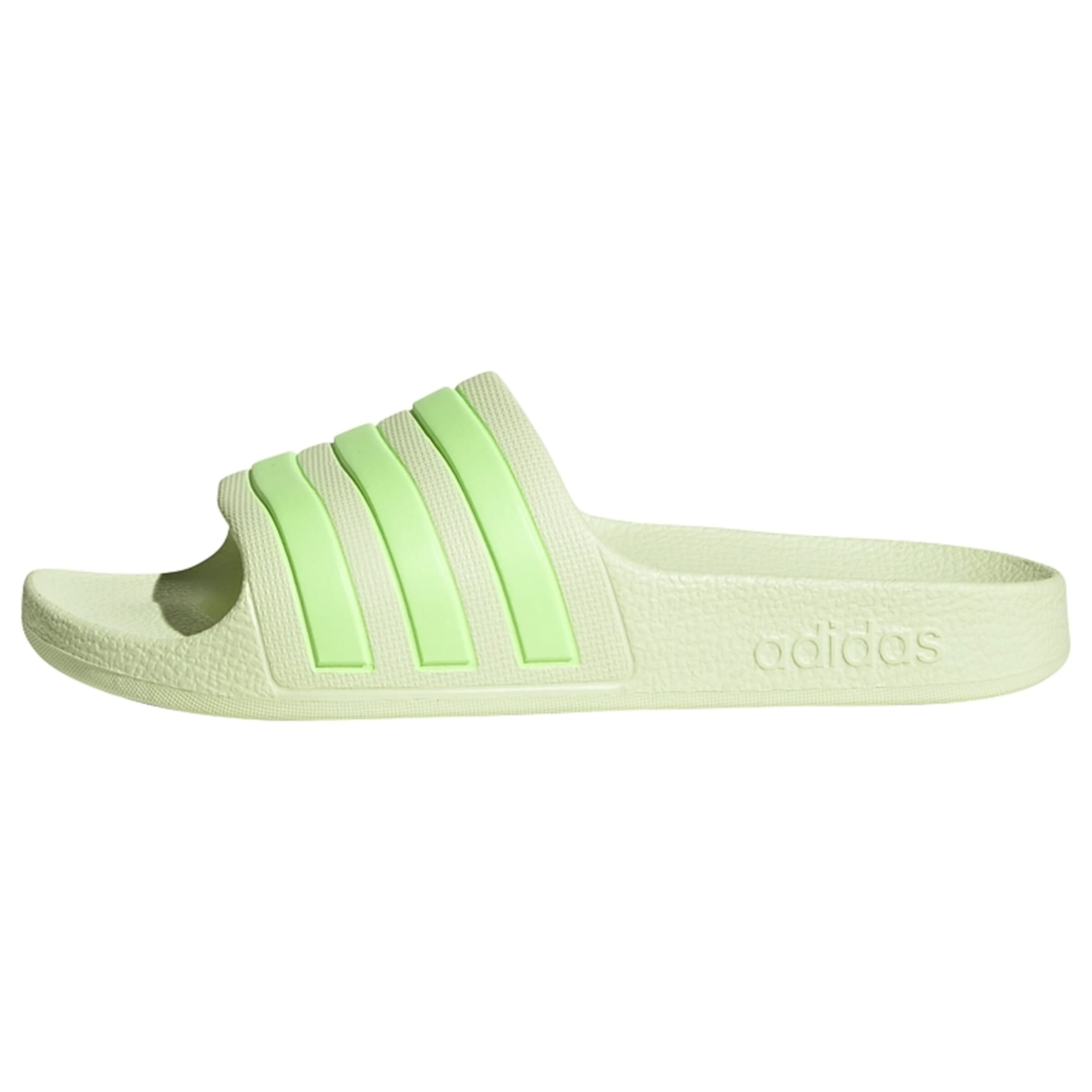 Claquettes / Tongs ' Aqua adilette ' ADIDAS SPORTSWEAR en vert : devant