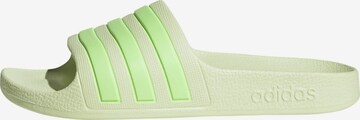 Claquettes / Tongs ' Aqua adilette ' ADIDAS SPORTSWEAR en vert : devant