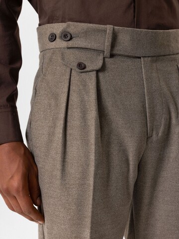 Effilé Pantalon à pince 'Diedrich' Antioch en marron