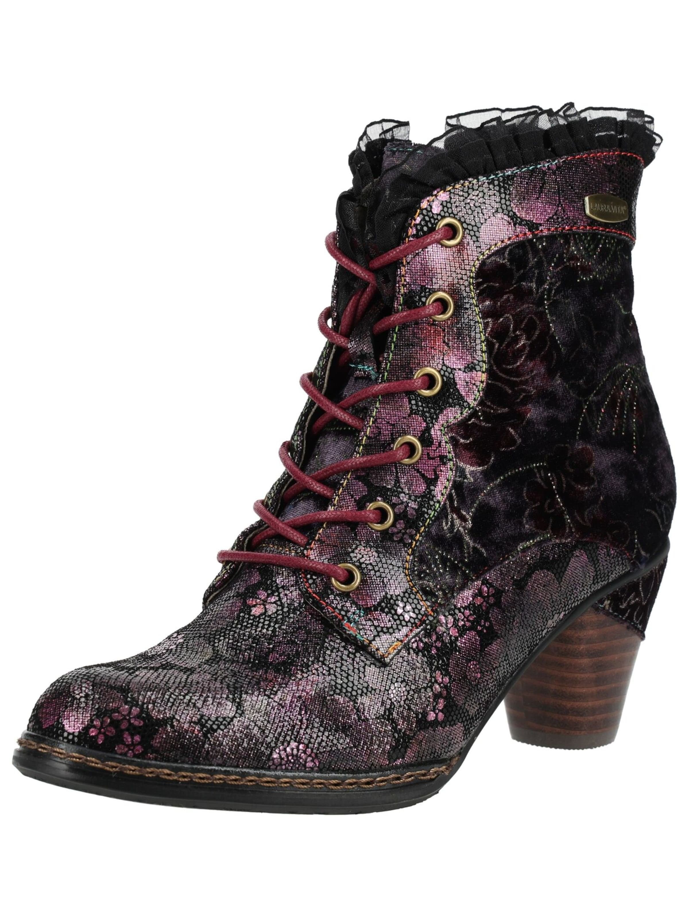 Laura Vita Lace-up bootie in Black: front