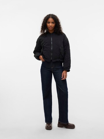 Veste mi-saison 'Yrsa'' VERO MODA en noir
