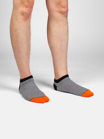 Chaussettes 'Short Pattern Club' DillySocks en mélange de couleurs : devant