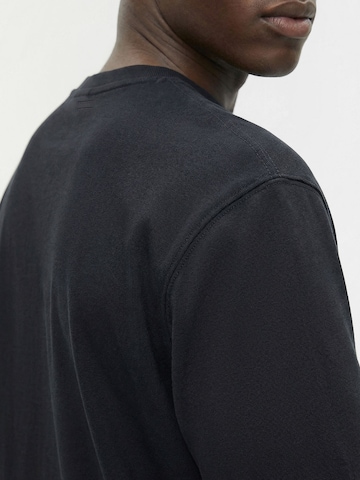 Everly Тениска в черно