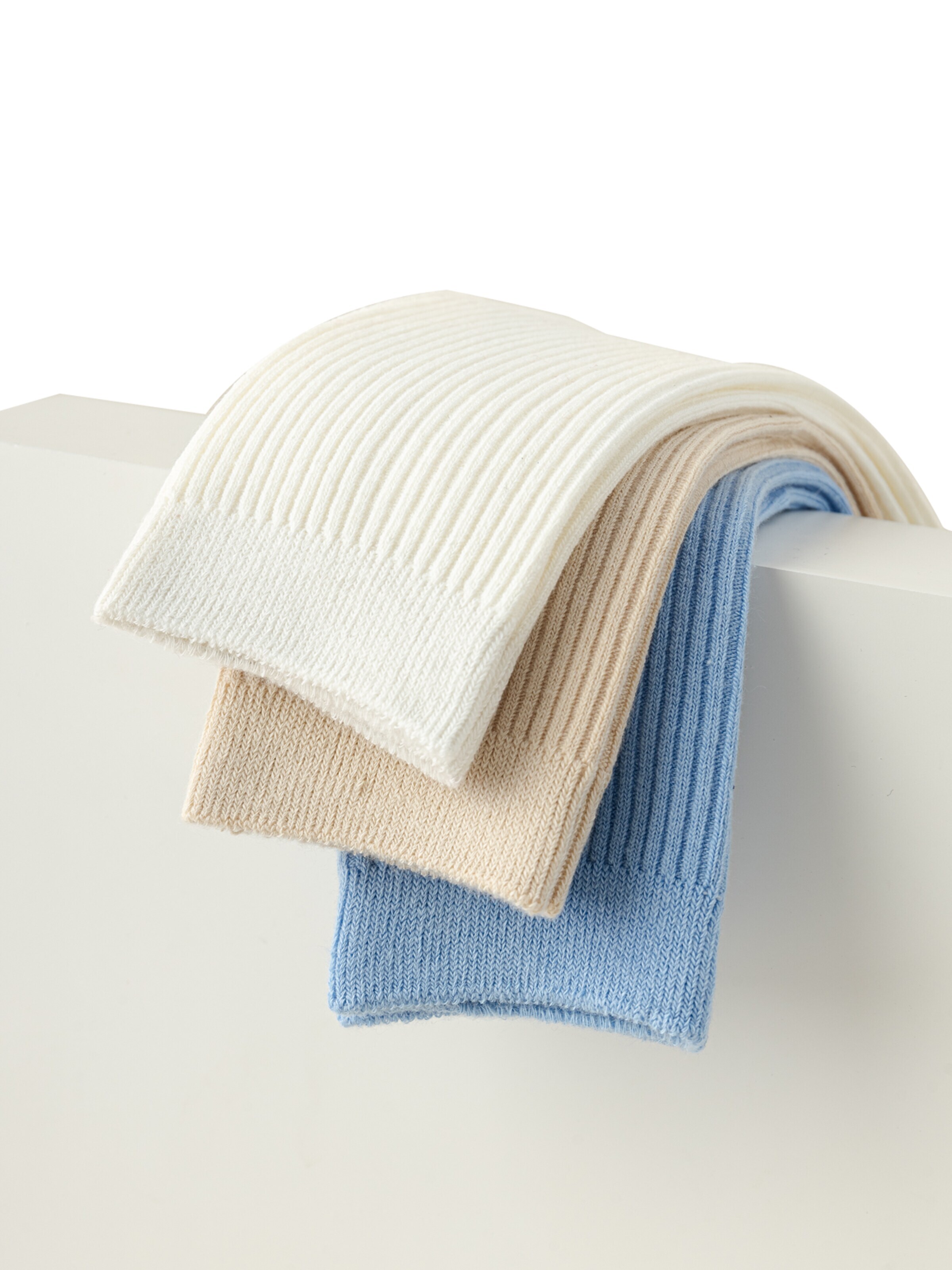 Millo Socks 'Cosy Steps Mix' in White