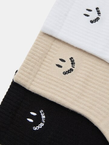 Pull&Bear Socken in Beige