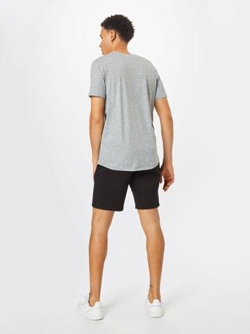 Starter Black Label Regular Shorts 'Essential' in Schwarz