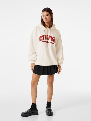 Sweat-shirt Bershka en blanc