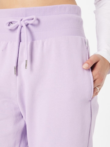 Effilé Pantalon Urban Classics en violet