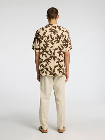 SELECTED Regular fit Button Up Shirt 'SLHNOA' in Beige