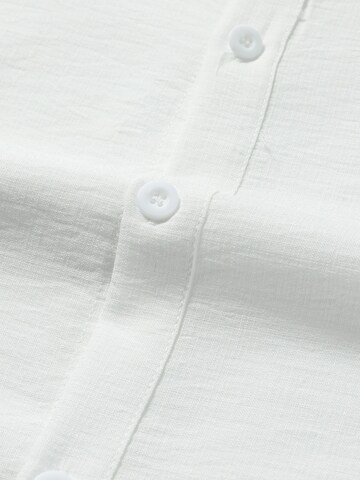 ALLTHEMEN Comfort fit Button Up Shirt 'Leichtmut' in White