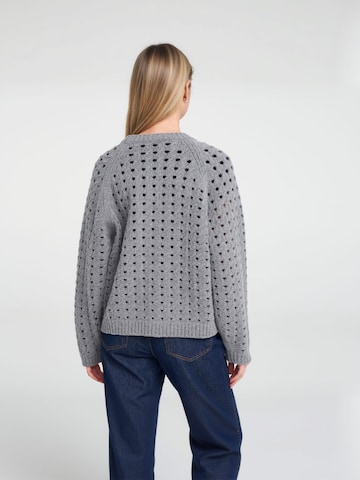 Holebrook Pullover 'Ursula' in Grau: Rückseite