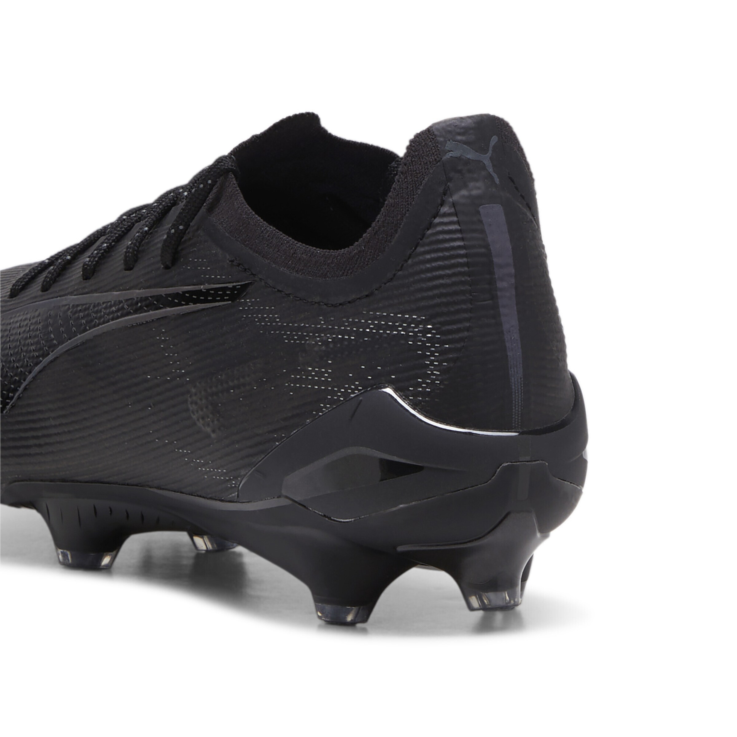 PUMA Soccer shoe 'Ultra 5 Ultimate' in Black
