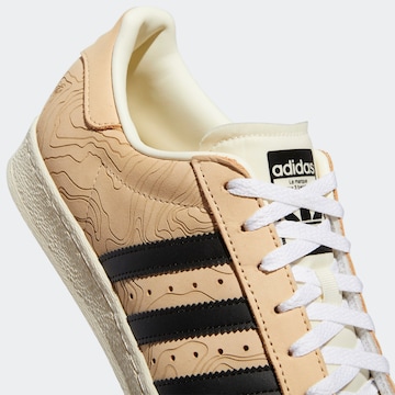 ADIDAS ORIGINALS - Sapatilhas baixas 'Superstar 82' em bege