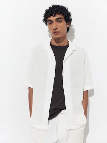 Pull&Bear Pohodlné nošení Košile – bílá: přední strana