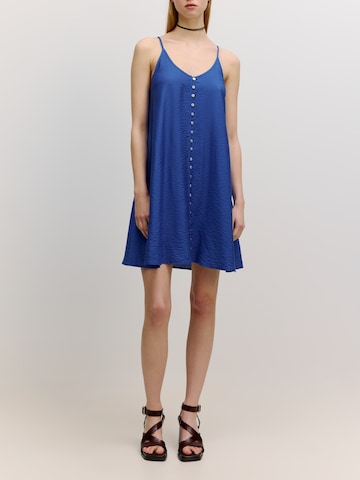 EDITED Kleid 'Lila' in Blau