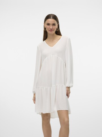 Robe 'ZIGGA' VERO MODA en blanc : devant