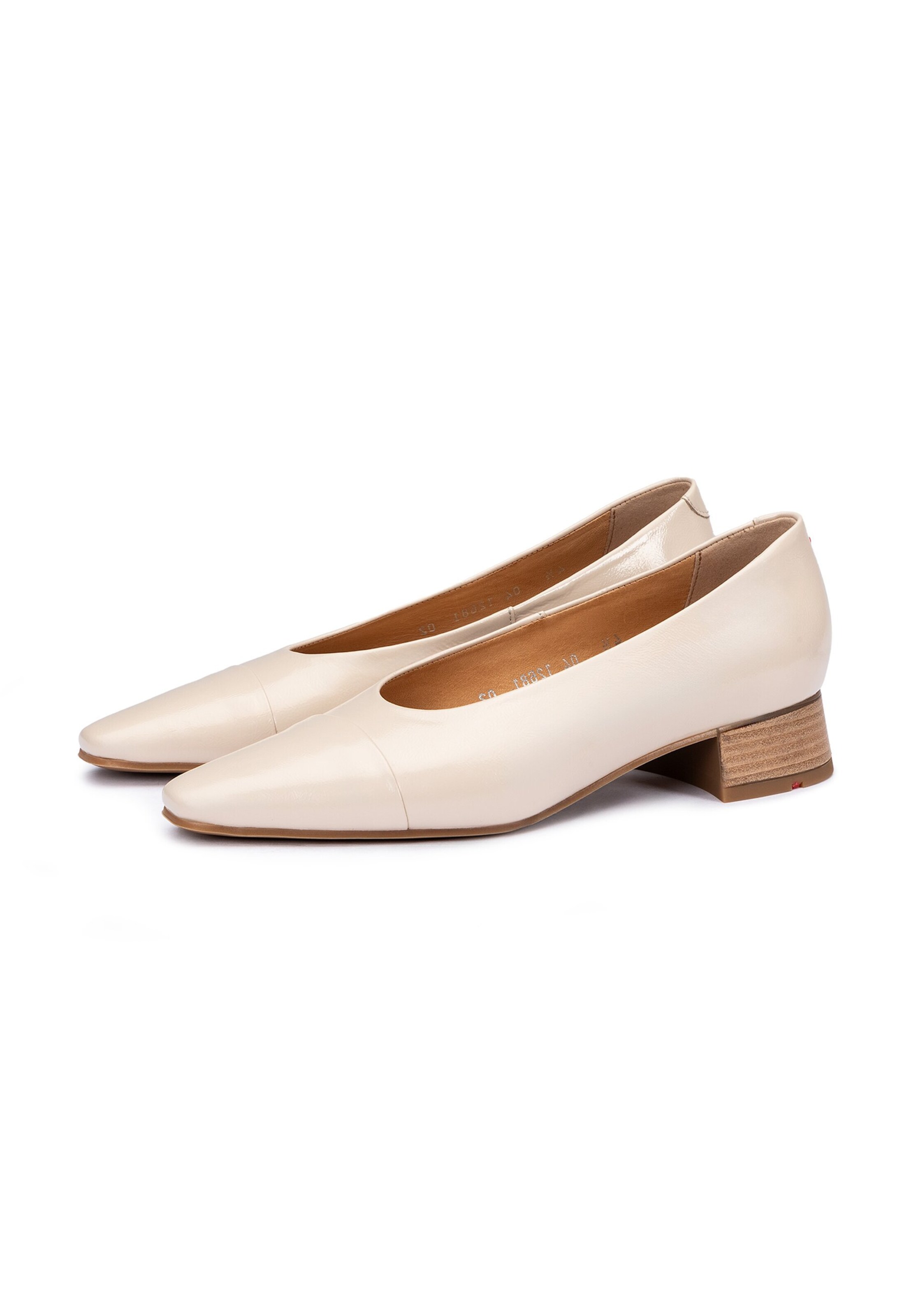 LLOYD Classic Flats in Beige