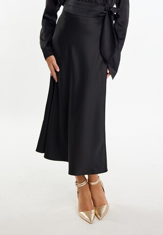 faina Skirt in Black: front