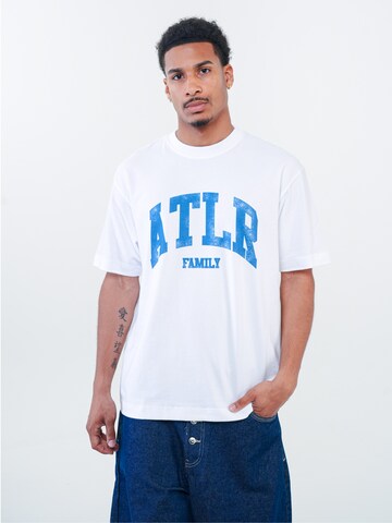 T-Shirt 'ATLR FAMILY  ESSENTIALS' ATELIER OF FAITH en blanc