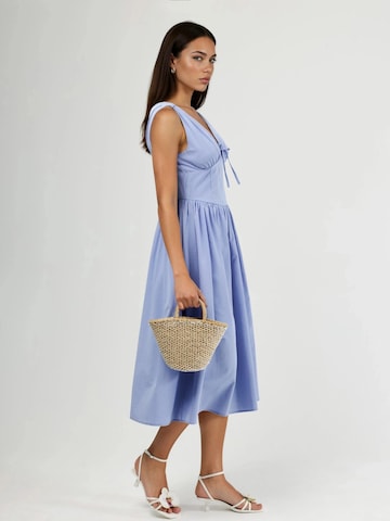 Robe Busem en bleu