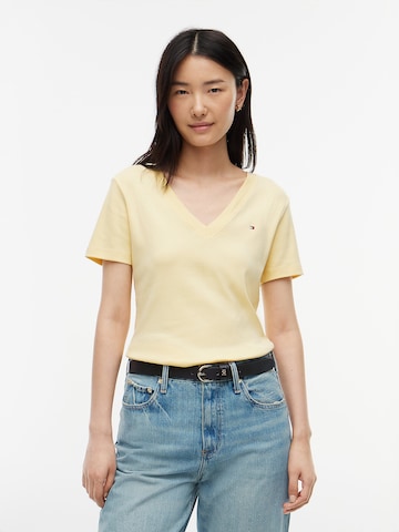 TOMMY HILFIGER T-shirt 'Cody' i gul: framsida