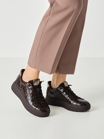 Baskets basses Tamaris en marron
