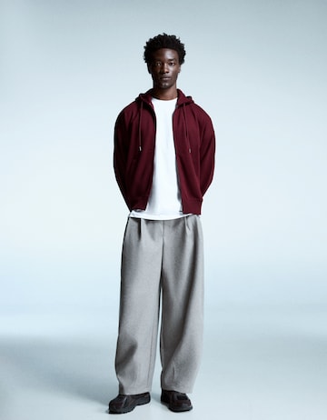 Veste de survêtement Bershka en rouge