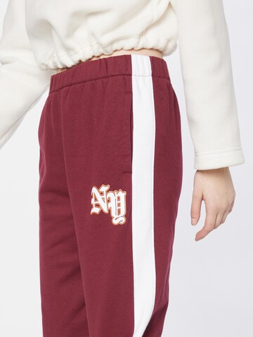 HOLLISTER Tapered Pants 'DARK ACADEMIA' in Red