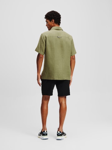 Coupe regular Chemise Karl Lagerfeld en vert