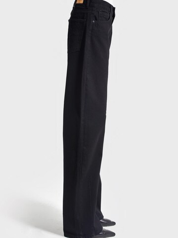 IT'S BASIC Baggy Jeans 'LUNA' in Zwart