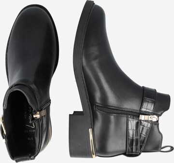 Bottines 'CATE' NEW LOOK en noir