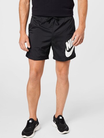 Nike Sportswear Regular Shorts in Schwarz: predná strana