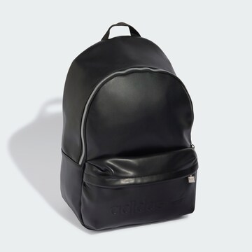 ADIDAS ORIGINALS - Mochila em preto