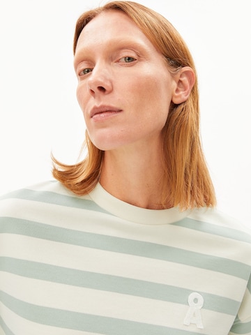 ARMEDANGELS Sweatshirt in Grün