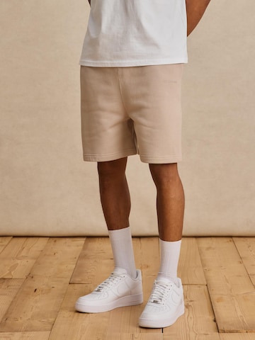 DAN FOX APPAREL Loosefit Shorts 'Sean' in Beige: predná strana