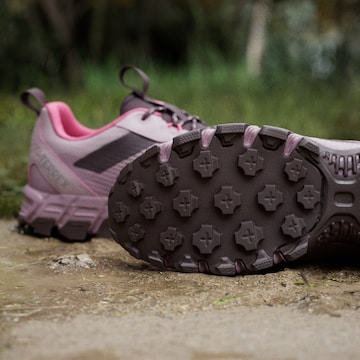ADIDAS TERREX - Zapatos bajos 'Rockadia' en lila
