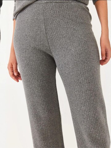 Bianco Lucci Pantsuit in Grey