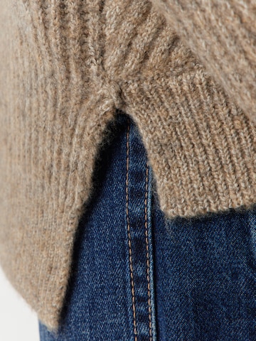 ruda ABOUT YOU Megztinis 'Maxi'
