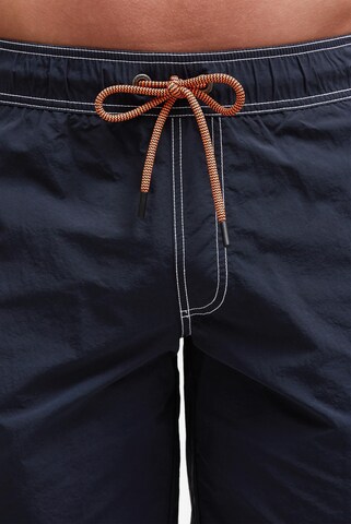 CAMP DAVID Lange Badeshorts mit Logo-Tapes in Blau