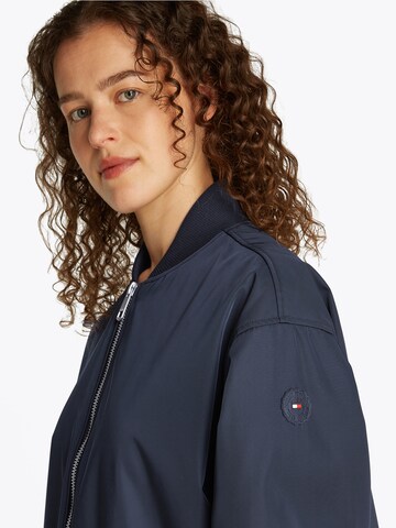 TOMMY HILFIGER Kurtka przejściowa w kolorze niebieski