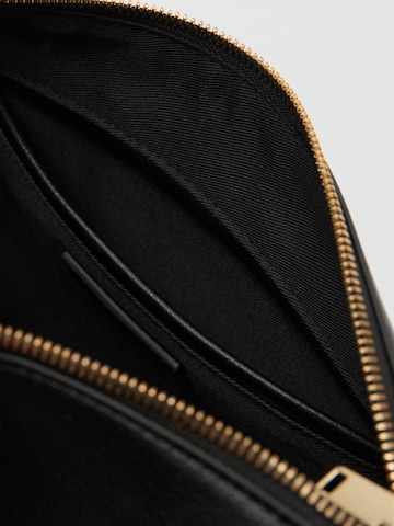 MANGO Taška přes rameno 'DENIA' – černá